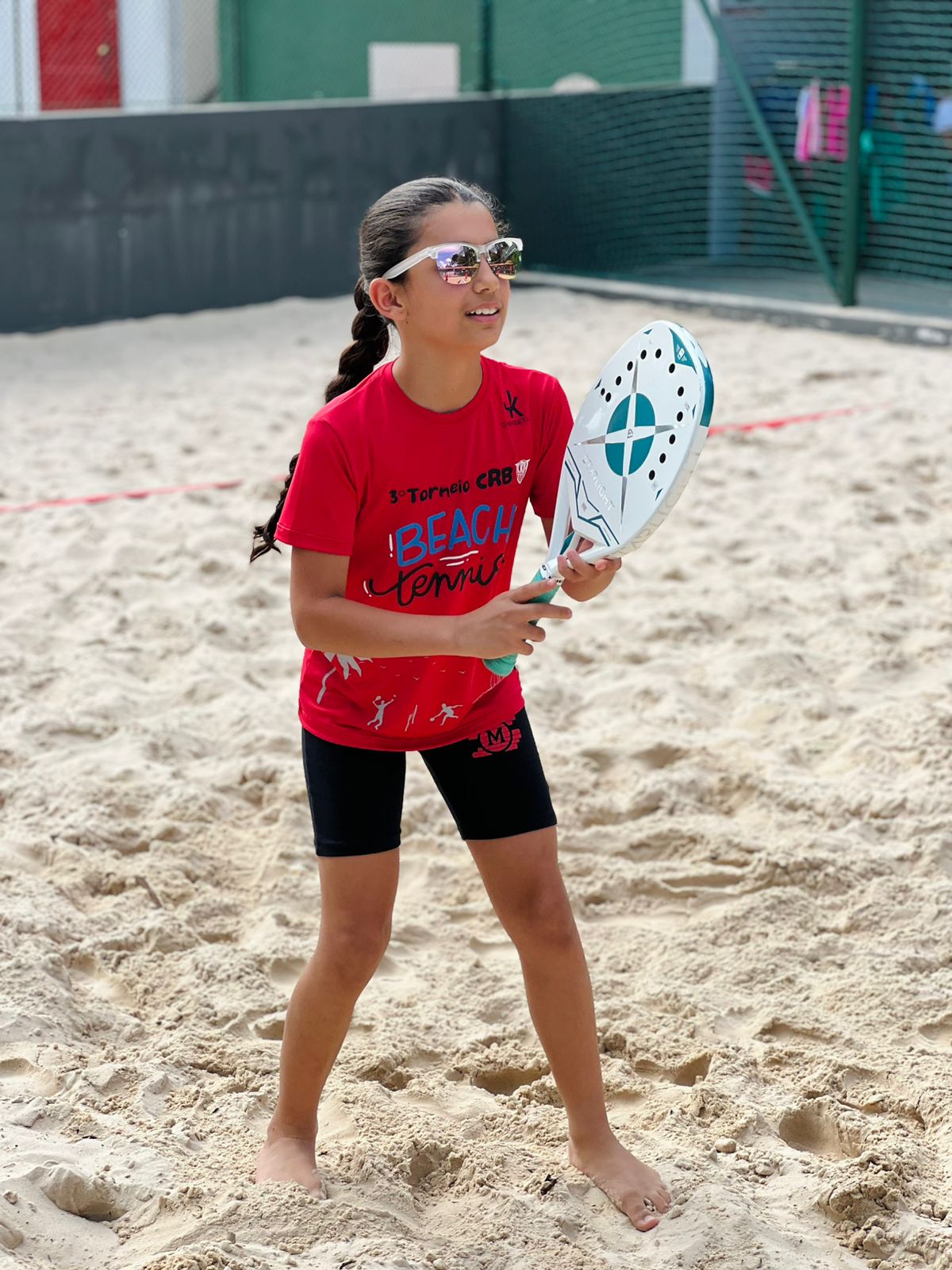 Camiseta vermelha personalizada 100% poliamida para o time de Beach Tennis